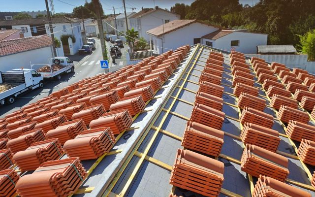 Couvreur creation couverture rom 79120 avant