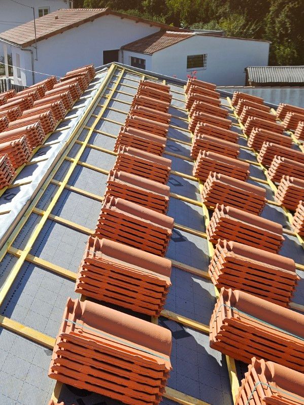 couvreur sur rom 79120